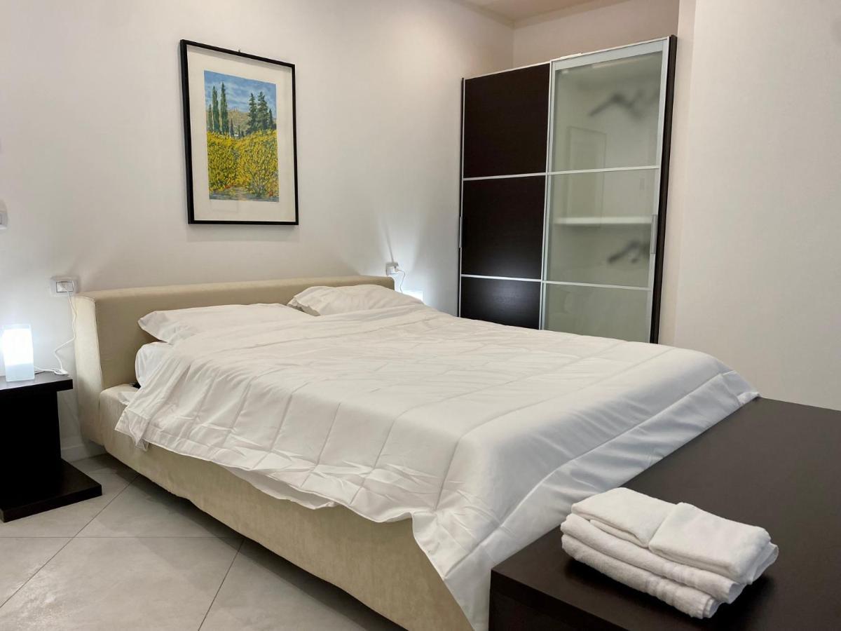 Crespi In Fiera Apartman Bologna Kültér fotó